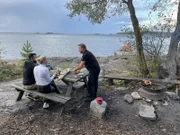 Helsinki in Finnland. Ausflug: RIB-Boat-Tour mit Reiseleiter Caro Sattler und Dragan und Guide Leif.