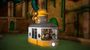 Zacki hat die Zoobahn in ein U-Boot verwandelt, um im trüben Kanalwasser nach Floras Handy zu suchen.