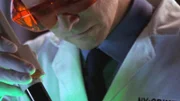 Die Obduktion des Skeletts wirft für Mac Taylor (Gary Sinise) und das Team nur noch mehr Fragen auf.