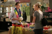 Nach Monks Anschuldigungen gegen Stottlemeyers Freundin sind Randy Disher (Jason Gray-Stanford) und Natalie (Traylor Howard) geschockt.