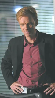 Ein illegales Drogenlabor hat den Tod eines Mannes herbei geführt. Erst ein weiterer Todesfall bringt Horatio (David Caruso) und sein Team zur Lösung dieses Falles.
