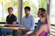 Max (Chris Geere, l.), Adam (Raza Jaffrey, 2. v. l.), Paul (Daniel Lapaine, 2. v. r.) und Helen (Sophie Colquhoun, r.).