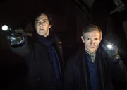Einsfestival SHERLOCK - DER LEERE SARG (7/9), "Sherlock - The empty Hearse", GB 2013, Regie Jeremy Lovering, am Sonntag um 20:15 Uhr. Sherlock Holmes (Benedict Cumberbatch, li.) und sein Assistent und Freund John Watson (Martin Freeman) suchen in einem stillgelegten Tunnel der Londoner U-Bahn nach einer Bombe.