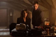 Sophie Devereaux (Gina Bellman), Harry Wilson (Noah Wyle)