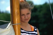 Bild1 Leider nur selten findet Dr.Kolmaar Zeit für seine Tochter Anna, (Theresa Scholze) die sehr an ihrem Vater hängt und manchmal heimlich ihre Mutter verläßt.