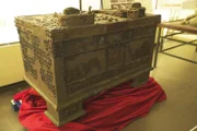 Pompeji gilt als hochkultivierte Stadt. Die noble Siedlung am Golf von Neapel geht ihm Jahr 79 unter dem Ausbruch des Vesuvs unter. Mit ihr ein verborgener Teil der Gesellschaft.