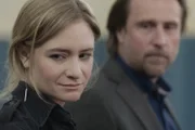 Astrid (Julia Jentsch) und ihr Mann Markus (Bjarne Mädel) stehen vor eine schicksalhaften Entscheidung.