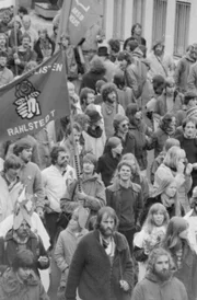 Olaf Scholz 1983 auf der Friedensdemonstration im Bonner Hofgarten