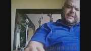 Paul Le Roux kriegt nie genug. Bei einem Treffen mit einem Informanten wird er heimlich gefilmt.