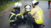 Die Anwärter der Berufsfeuerwehren aus Lünen und Unna simulieren in der "Rescue City" den Ernstfall.