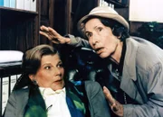 Sibylle Courvoisier als Frau Spuhler, Trudi Roth als Tante Martha