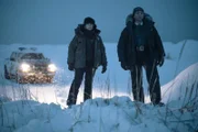 l-r: Liz Danvers (Jodie Foster), Detective Evangeline Navarro (Kali Reis)