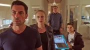 V.l.: Bishop (Danny Pino), Kick Lanigan (Leven Rambin), Frank (Chris Noth), James (Andy Mientus)
+++