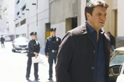 Richard Castle (Nathan Fillion) erkennt, dass der aktuelle Fall eine große Gefahr für Kate darstellt und möchte nicht, dass sie weiter daran arbeitet ...