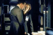Der junge FBI-Agent Peyton Ritter (Richard Ruccolo) ist Dana Scullys (Gillian Anderson) neuer Partner und hilft ihr bei den Ermittlungen.
