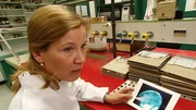 Nach der Autopsie steht für Dr. Armand Dollinger fest: Der jungen Frau wurde von vorne in die Brust geschossen. Nach der Autopsie steht für Dr. Armand Dollinger fest: Der jungen Frau wurde von vorne in die Brust geschossen.