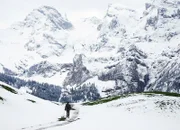 SRF bi de Lüt  Wunderland - Engelbergertal Staffel 5, Episode 1 Unterwegs in der Titlis Region: Nik Hartmann läuft vom Berghof Brändlen in Richtung Oberrickenbach.