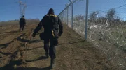 Januar 2016 Tschechische Grenzer patrouillieren den neuen Grenzzaun in Mazedonien