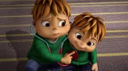 Theodore ist der Meinung, dass die Puppe lebt, denn sie ist nie an dem Ort, an dem man sie abgesetzt hat. Die Chipmunks bekommen es mit der Angst zu tun. Doch was steckt dahinter?