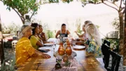 Golden Bachelor Franz Stärk lernt die Single-Frauen beim 'Farm Date' kennen, die um sein Herz kämpfen wollen. Kreativ und lecker wird es auf einem kulinarischen Date, wo sechs Frauen den Golden Bachelor von sich überzeugen möchten.