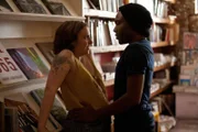 Hannah Horvath (Lena Dunham, l.) und Sandy (Donald Glover, r.)