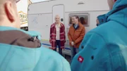Familie Schmidt freut sich auf die Unterstützung des "zuhause im Glück" Expertenteam. v.l.: Resi Colter, John Kosmolla