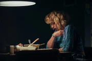 Joy Hanks (Imogen Poots)