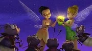 "TinkerBell", Die jungen Feen fiebern jenem Tag entgegen, an dem sich herausstellt, welche besondere Gabe in ihnen schlummert. TinkerBells Freude auf den abenteuerlichen Ausflug wird jedoch enttäuscht. Sie wird den Tinker-Feen zugeteilt, die Töpfe und Werkzeug herstellen und reparieren, aber im Feen-Tal bleiben müssen. TinkerBell will jedoch unbedingt mit ans Festland fliegen.