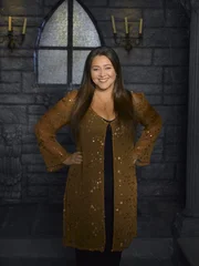(4. Staffel) - Die erfolgreiche Immobilienmaklerin Delia Banks (Camryn Manheim) ist eine gute Freundin von Melinda.