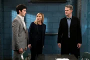 V.l.: Eric Hendricks (Ian Nelson),Detective Amanda Rollins (Kelli Giddish), Lawrence "Larry" Hendricks (Jim True-Frost)  Die Verwendung des sendungsbezogenen Materials ist nur mit dem Hinweis und Verlinkung auf RTL+ gestattet.