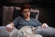 Nachdem Chip (Thomas Barbusca) seine Geschwister belauscht und erfahren hat, dass beide ihn nicht mögen, ist er zutiefst betrübt und stellt sie zur Rede. Doch wird er nach dem Gespräch wirklich glücklicher sein?