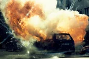 In München explodiert eine Autobombe.