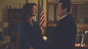 Während Erin (Bridget Moynahan, l.) nach einem Speed-Dating bei einem Fall auf Robert McCoy (Holt McCallany, r.), einen ihrer Dating-Partner, trifft, untersuchen Danny und Baez den Tod einer Frau, die durch eine Überdosis Lidocain ums Leben kam ...