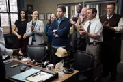 (v.l.n.r.) Rosa Diaz (Stephanie Beatriz); Amy Santiago (Melissa Fumero); Gina Linetti (Chelsea Peretti); Jake Peralta (Andy Samberg); Terry Jeffords (Terry Crews); Hitchcock (Dirk Blocker); Charles Boyle (Joe Lo Truglio); Scully (Joel McKinnon Miller)