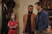 (v.l.n.r.) Hazel (Farrah Mackenzie); Badger (Johnny Ray Gill); Riley (Parker Young)