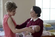 Mrs. Maguire (Jacqueline McKenzie, l.); Matron Frances Bolton (Mandy McElhinney, r.)