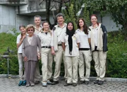 SF bi de Lüt Familiensache  Folge 1 Familie Federer Greulach: Noëmi Greulach, Grossmutter Edith Pischl, Rainer Greulach, Gabi Federer Greulach, Ernst Federer, Violy Huber, Karin Federer, Jeannine Federer