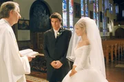 L-R: Angel (David Boreanaz), Buffy (Sarah Michelle Gellar)