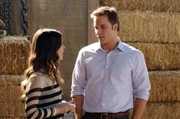 Dass George (Scott Porter, r.) sich mit Zoe (Rachel Bilson, l.) gut versteht, trifft bei einigen Alteingesessenen auf Unverständnis ...