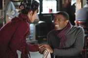 Endlich ist für Lavon (Cress Williams, r.) die Gelegenheit gekommen, Didi (Nadine Velazquez, l.) seinen Eltern vorzustellen. Wird das Treffen wie geplant verlaufen?