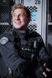 Dominique Luca (Kenny Johnson)