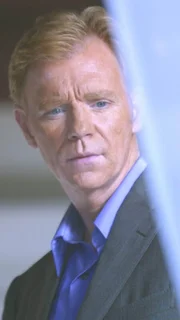 Der Hauptverdächtige in einem Mordfall genießt diplomatische Immunität und so werden Horatio (David Caruso) und seinen Leuten einige Stolpersteine in den Weg gelegt, und es scheint, als ob der Mörder ungeschoren davon käme.