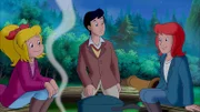 Bibi (l.), Tina (r.) und Alex (M.) übernachten auf der Rotenburg.