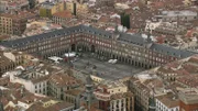 Madrids Plaza Mayor kann auf eine 500jährige Geschichte zurückblicken.