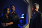 Ermitteln in einem neuen Mordfall: Ziva (Cote de Pablo, l.), DiNozzo (Michael Weatherly, m.) und Gibbs (Mark Harmon, r.) ...