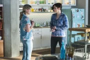 Kara (Melissa Benoist, l.); Alex Danvers (Chyler Leigh, r.)
