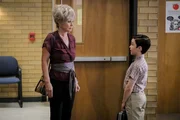 Annie Potts (Constance 'Meemaw' Tucker), Iain Armitage (Sheldon Cooper).
