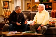 Adam Burns (Matt LeBlanc, l.); Joe (Stacy Keach, r.)