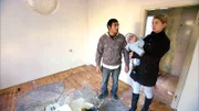 Antonios Lebensgefährtin Ines ist von dem Reihenendhaus, das ihr Liebster gekauft hat, alles andere als begeistert..
