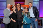 Moderator Florian Weber stellt in seinem SWR Wissensquiz „Meister des Alltags“ die Alltagstauglichkeit seiner prominenten Kandidaten auf die Probe.
